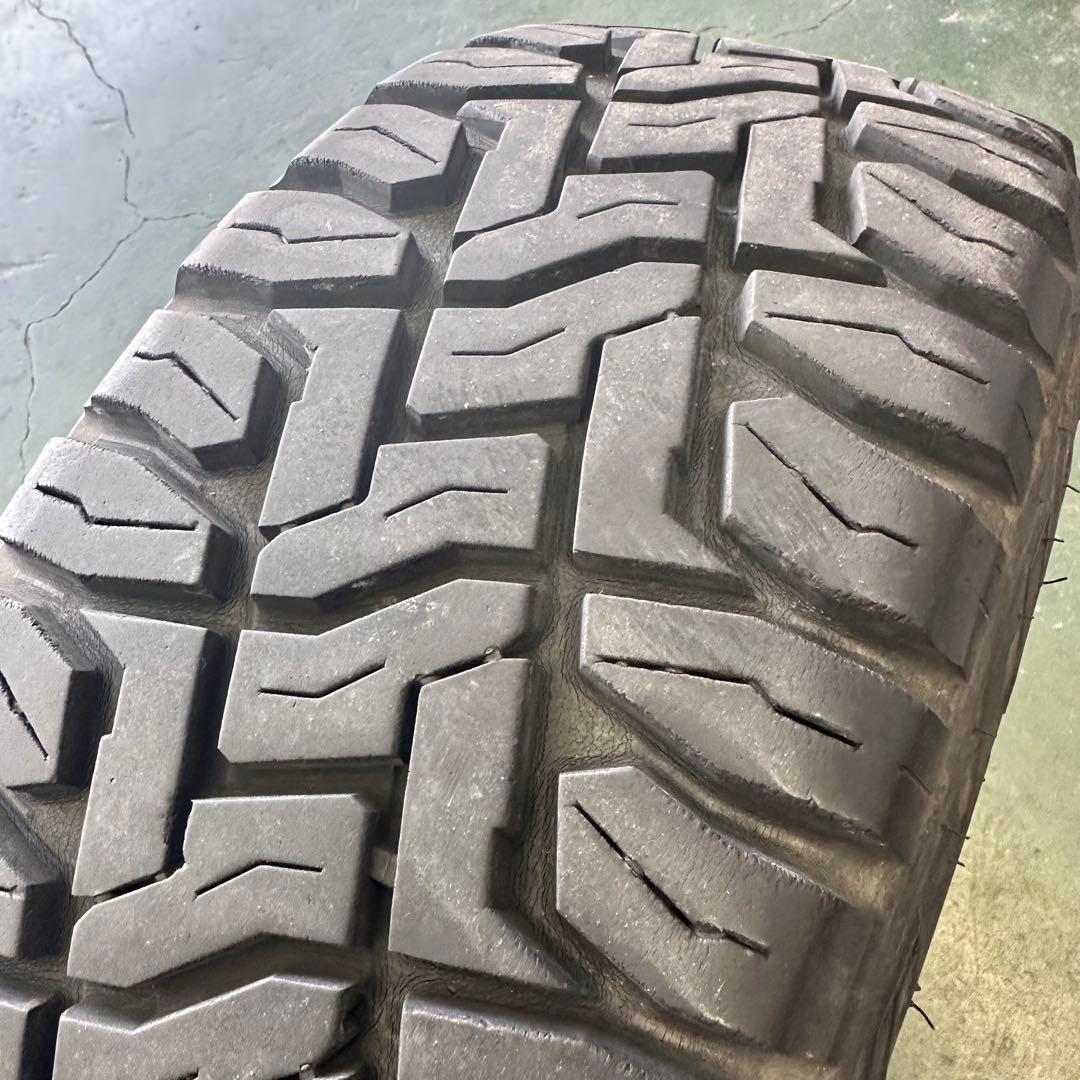 TOYO TIRE ホワイトレター 215/65R16C 109/107 R/T