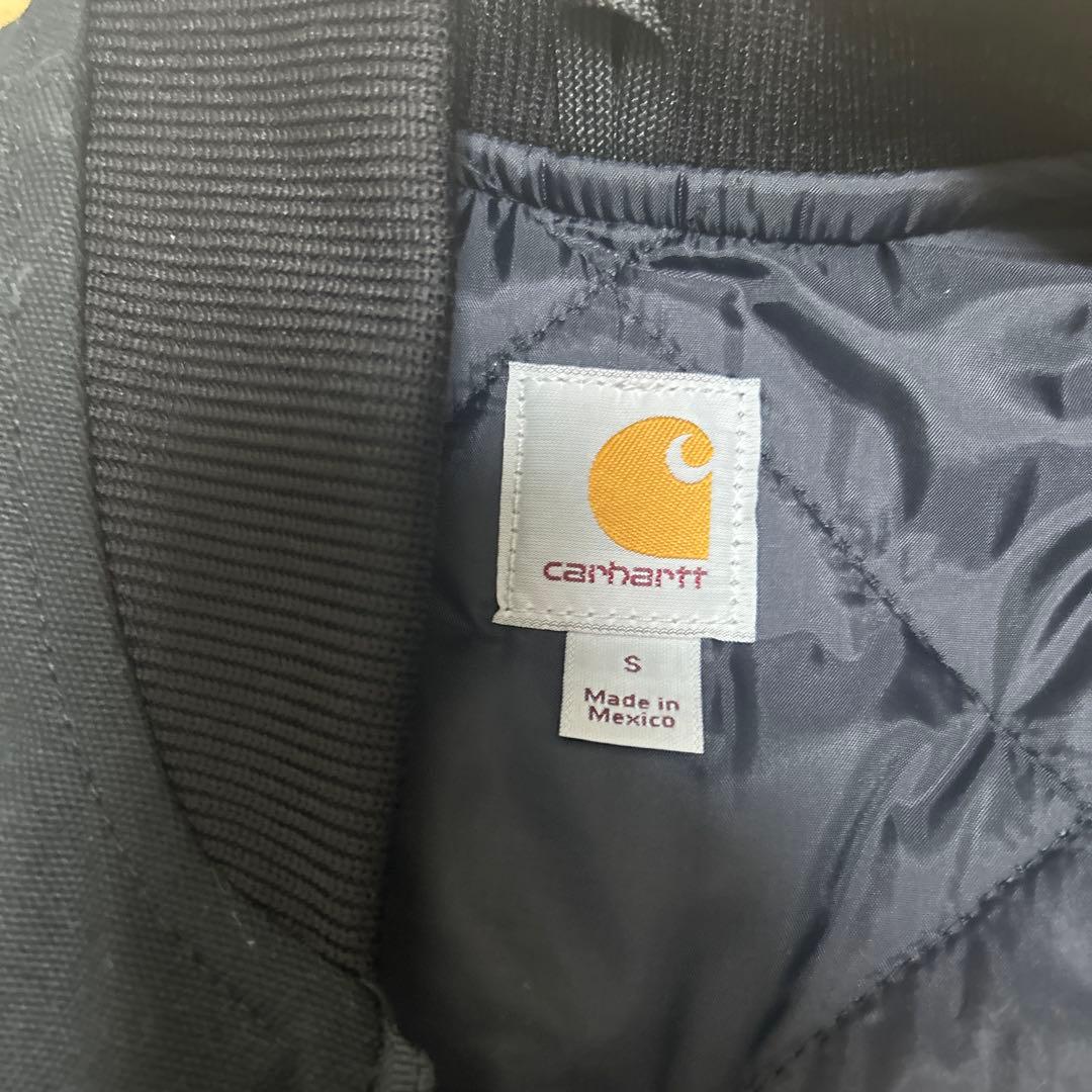 Carhartt ダックベスト／Sサイズ（V01-BLK・Regular）