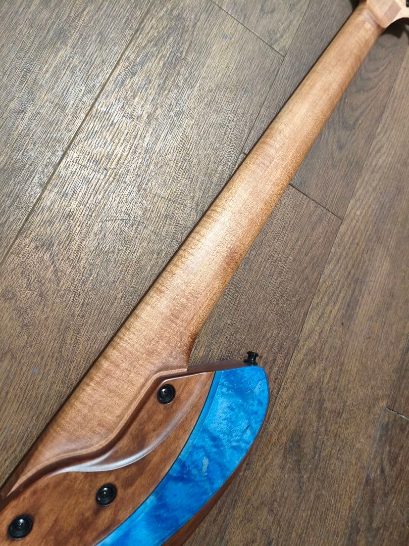 ベース Marusya Guitars SC5 Maple Blue