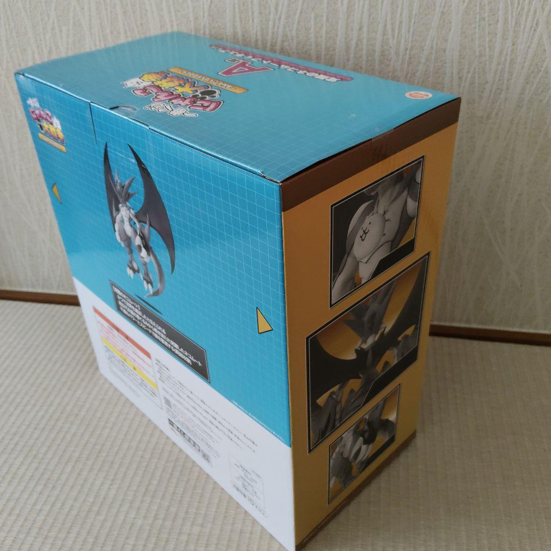にゃんこ大戦争一番くじ　　A賞　覚醒のネコムートフィギュア（おまけ付き）