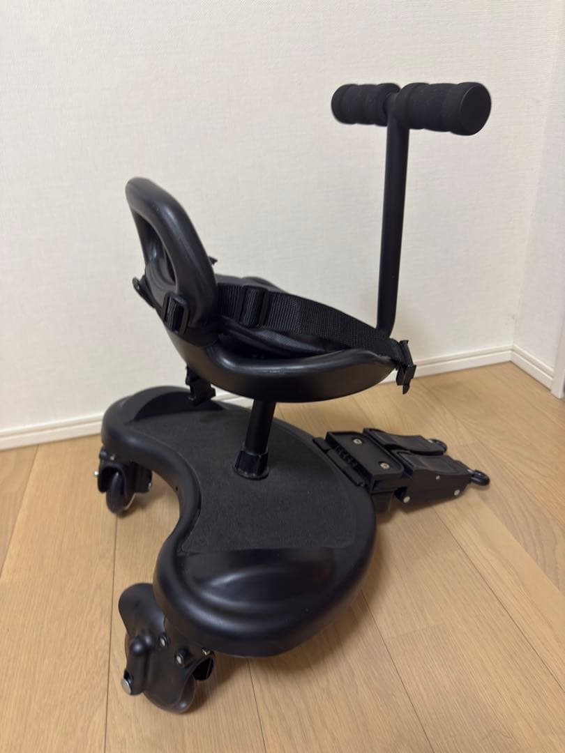 ベビーカーステップ　黒色