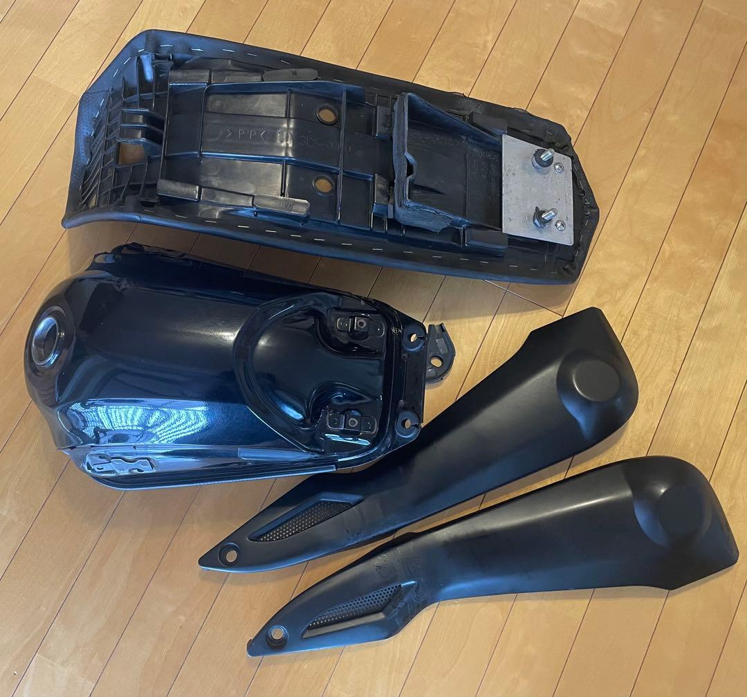 トリッカー　セローのタンクとシートにカスタム