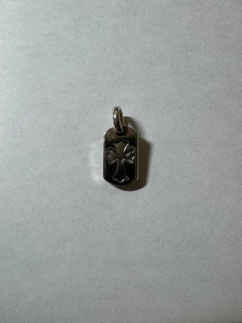 アクセサリー CHROME HEARTS Tiny Cut Out Cross