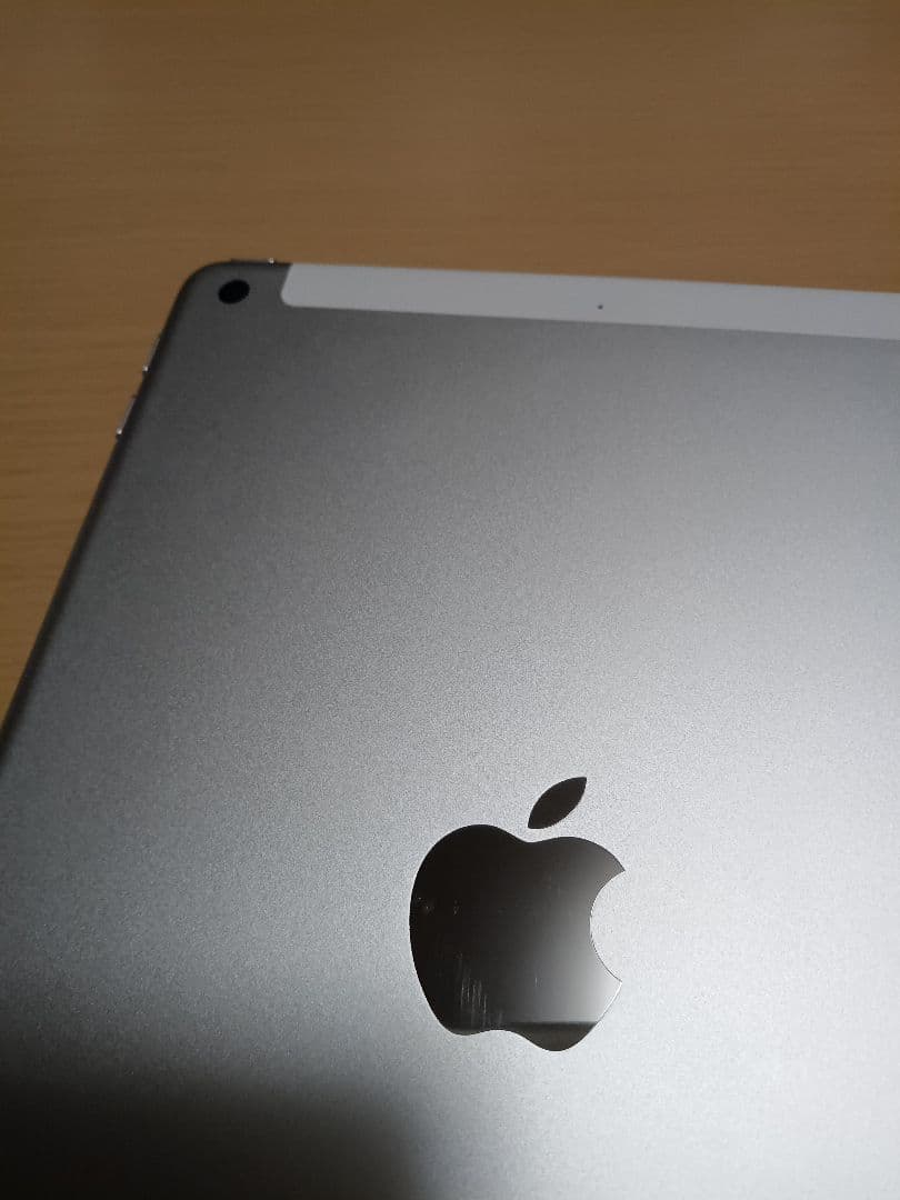 Apple iPad 第6世代 Wi-Fi +Cellular32GB