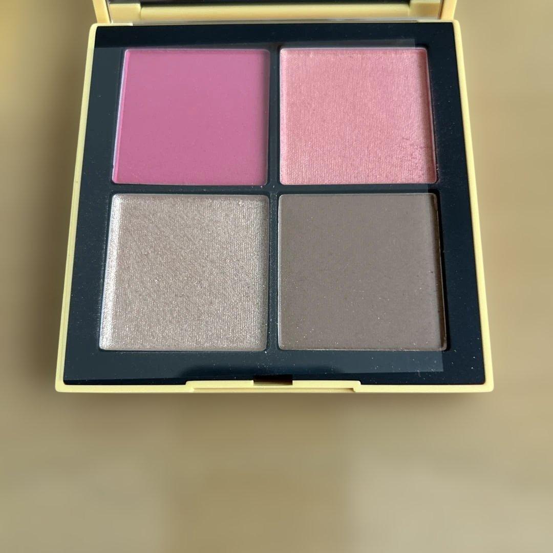 チーク NARS HOT ESCAPE CHEEK PALETTE II