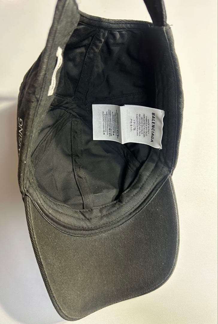 BALENCIAGA ブラックキャップ WFP サポート