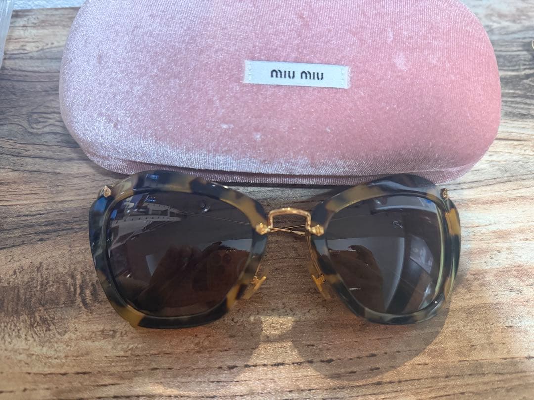 miu miu ミュウミュウ サングラス べっ甲柄 正規ケース付き
