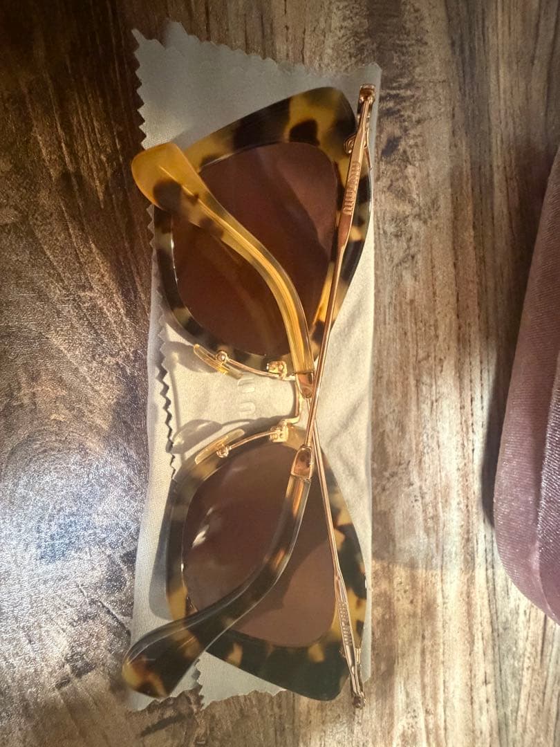 miu miu ミュウミュウ サングラス べっ甲柄 正規ケース付き