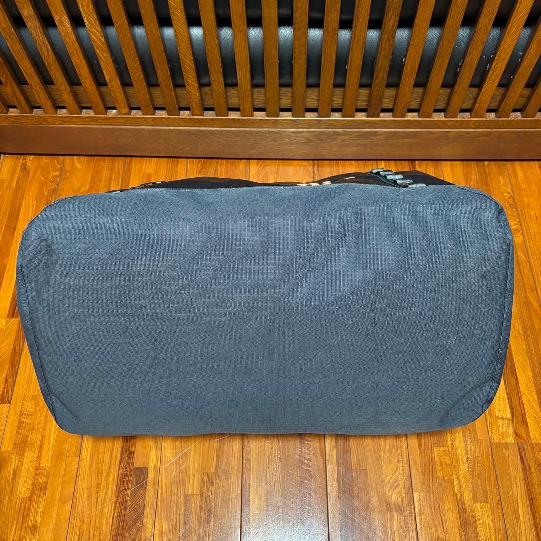 patagonia ブラックホール ダッフル90L ネイビー