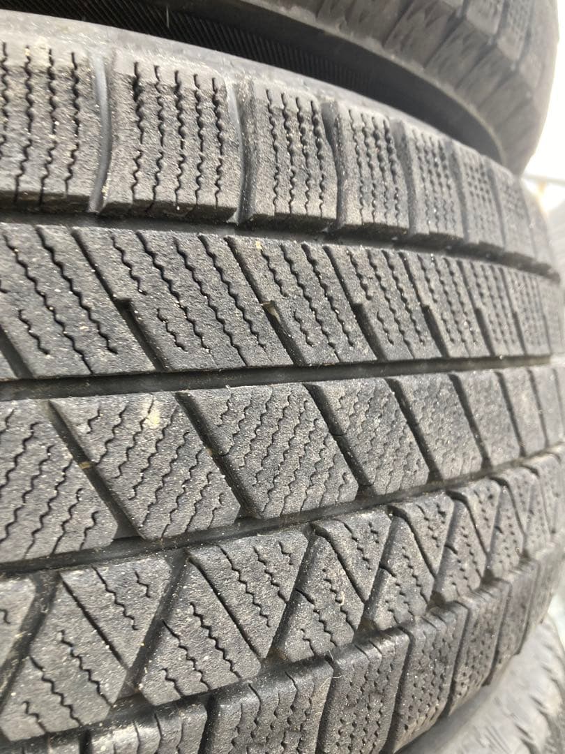 チョコチップ1。2023年製ブリヂストンVRX3 185/60R15