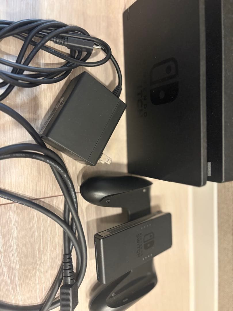 Nintendo Switch 本体（SDカード付き64GB）