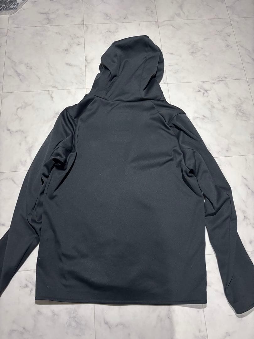 DESCENTE ALLTERRAIN フーディージャケット　Mサイズ