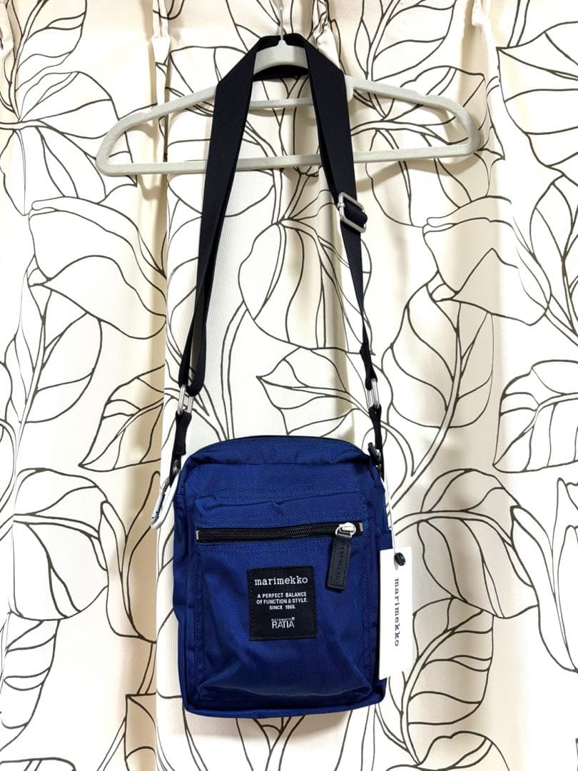 新品-marimekko サコッシュCASH&CARRY