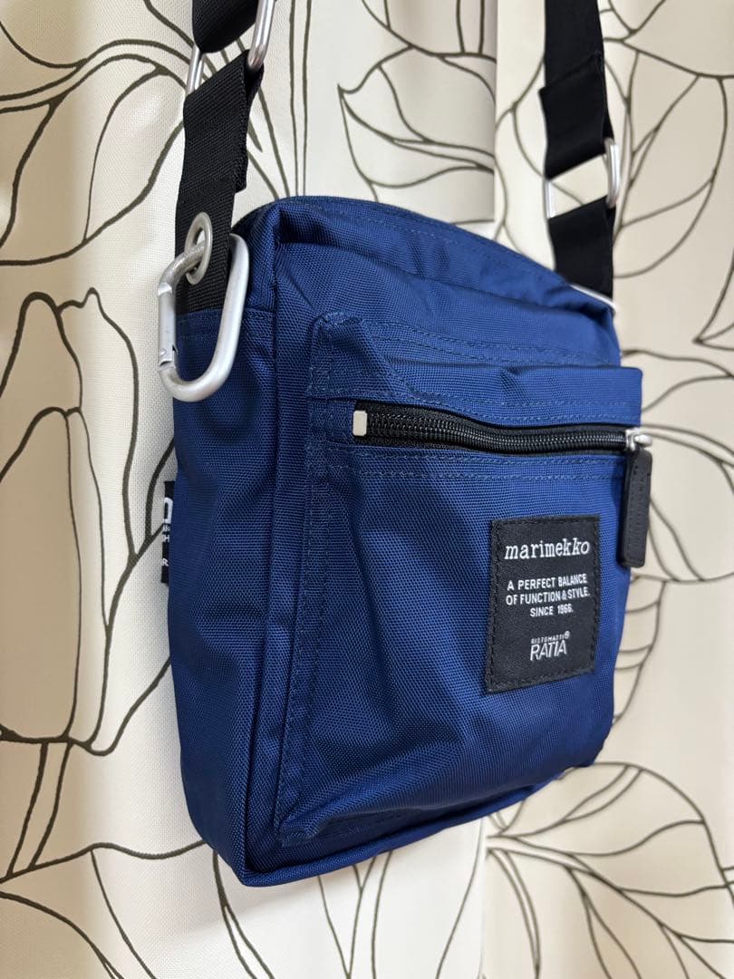新品-marimekko サコッシュCASH&CARRY