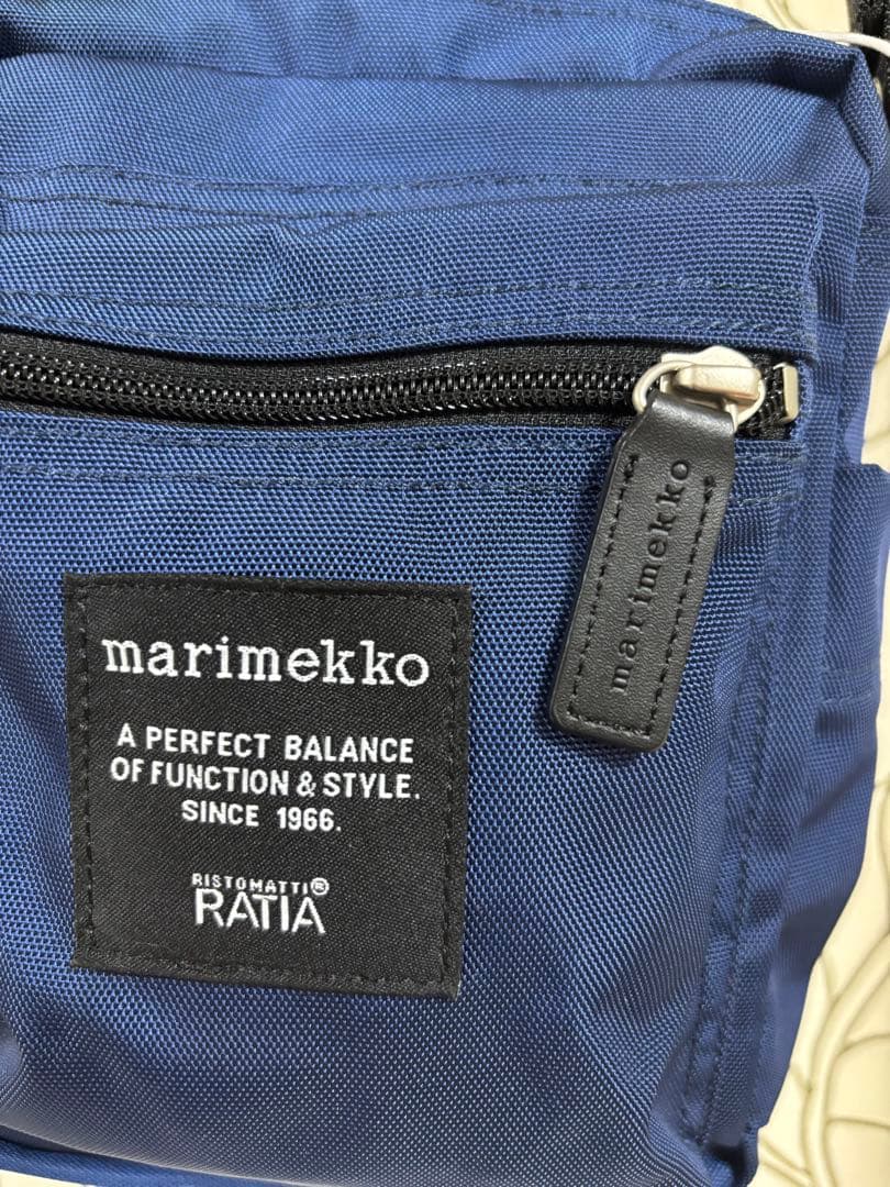 新品-marimekko サコッシュCASH&CARRY