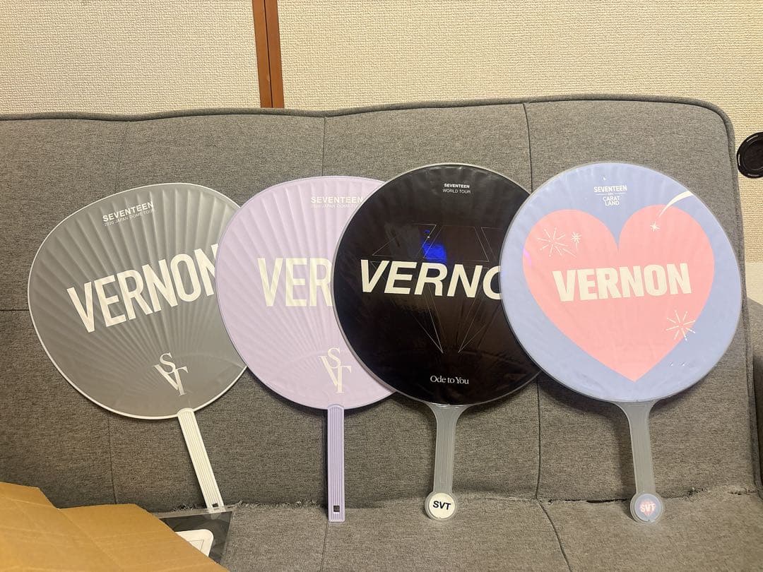 seventeen バーノン うちわ トレカ アクスタ セブチ ウォヌ ミンハオ