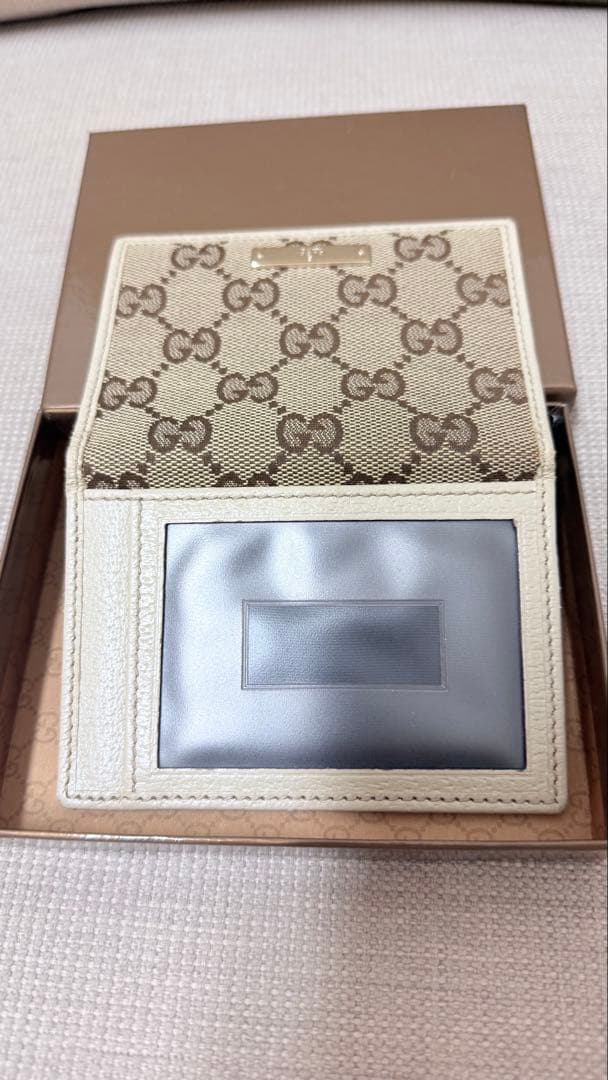 GUCCI GGパターン 定期入れ　カードケース