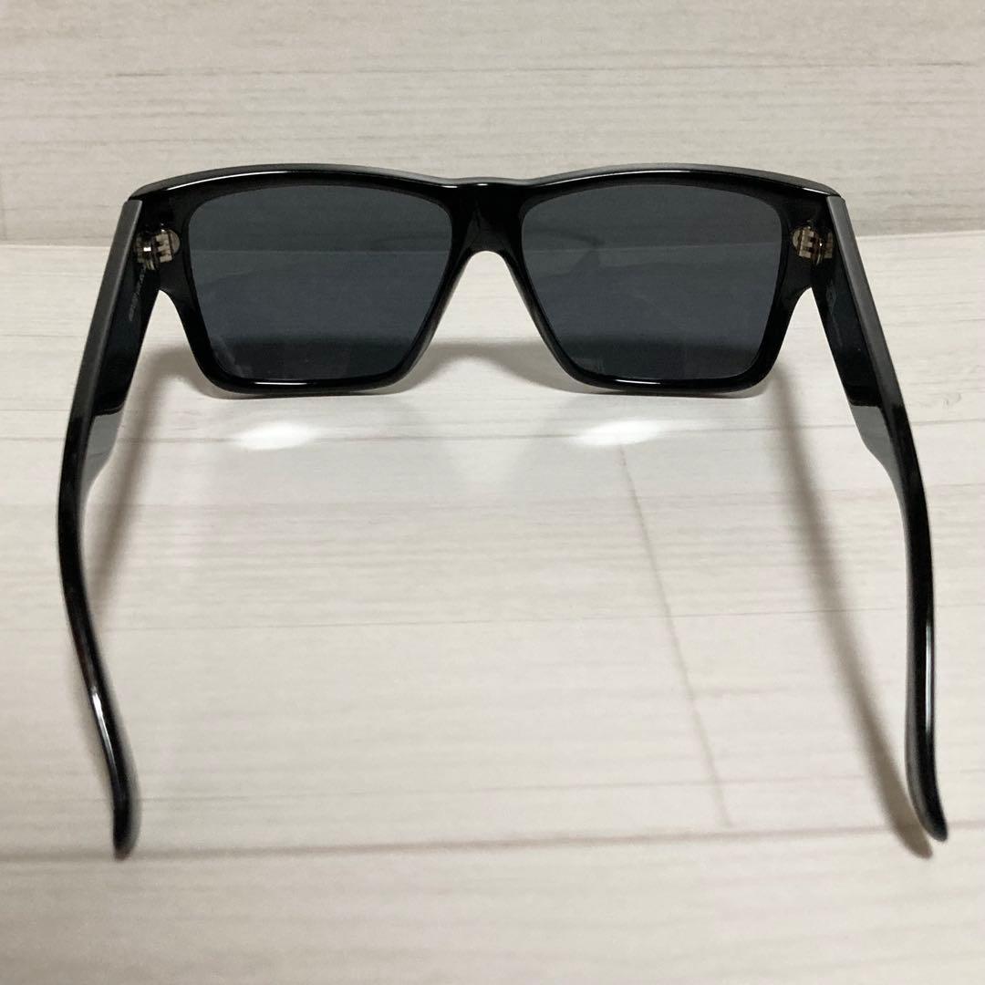 ✨美品✨ ヴェルサーチ サングラス メデューサ カラーレンズ 黒縁 ロゴ 黒 金