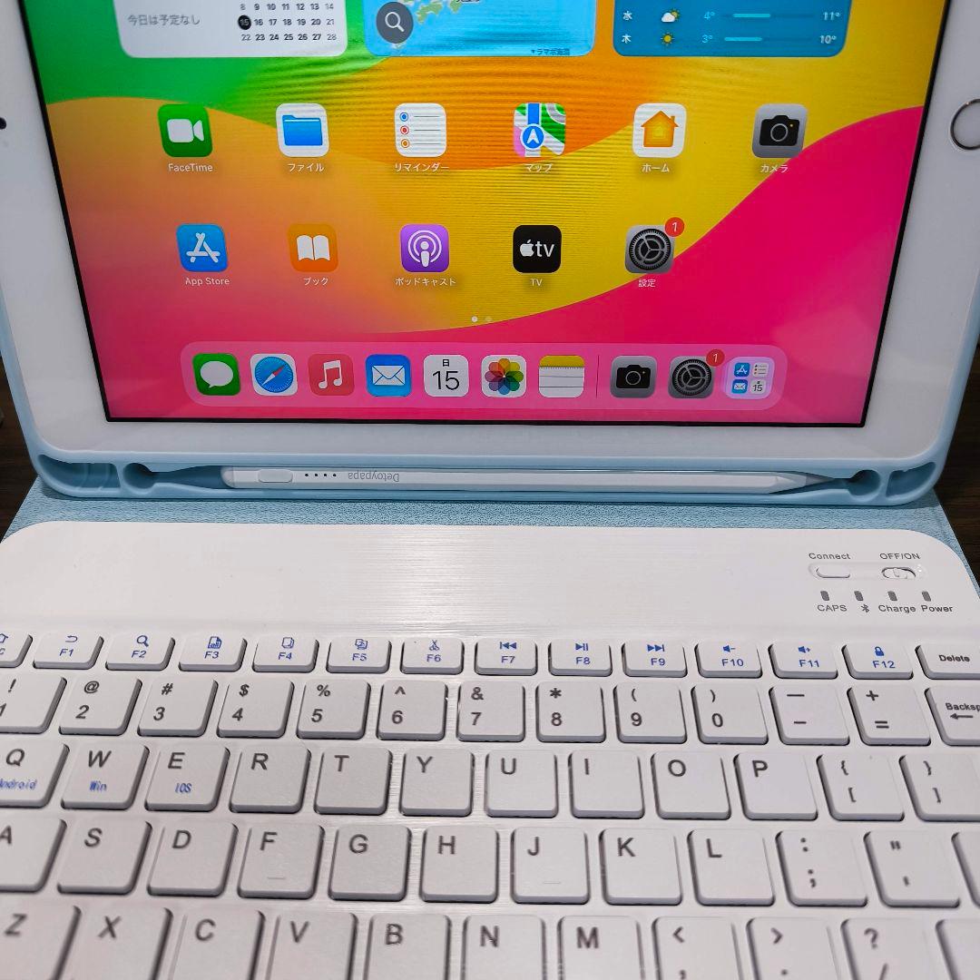iPad 第6世代 Simフリー 32GB ケースとキーボード、タッチペン