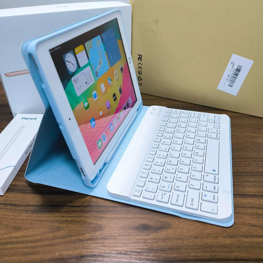 iPad 第6世代 Simフリー 32GB ケースとキーボード、タッチペン
