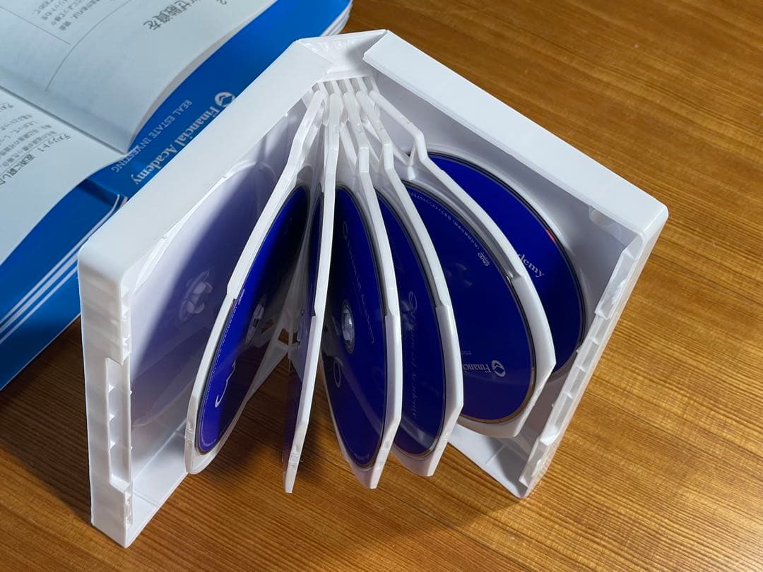 不動産投資スクール　ファイナンシャルアカデミー　教材＋株式投資の学校DVD付