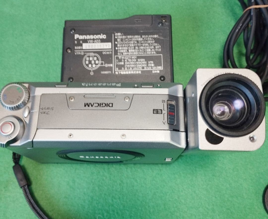 パナソニック ミニdv ビデオカメラ NV-DE3　動作確認済　液晶フィルム新品