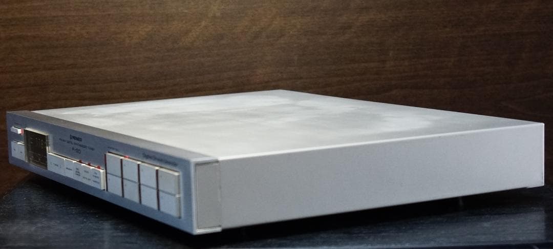 Pioneer F-120 FM/AMチューナー