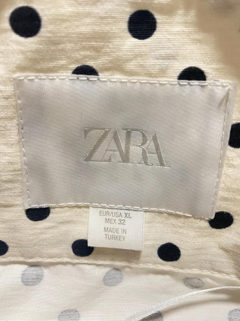 【即完品】美品✨ ZARA ドット柄パフジャケット 白色 XL 水玉柄