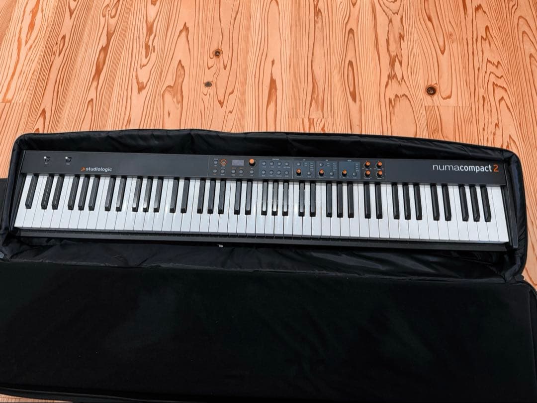 H*u様 【良品】Studiologic Numa Compact 2★純正ソフ