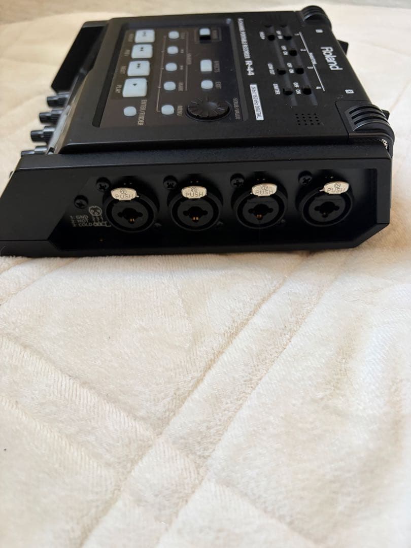 Roland R-44 マルチトラックレコーダー