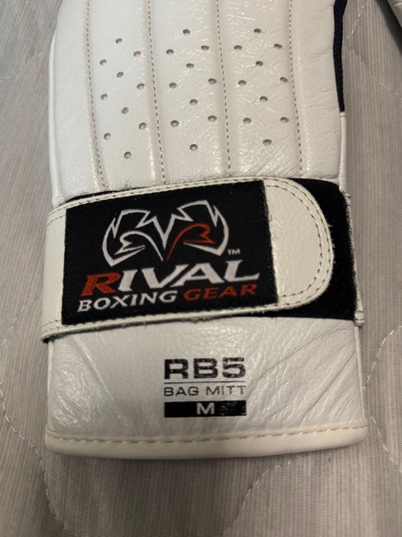 RIVAL RB5 パンチンググローブ Mサイズ