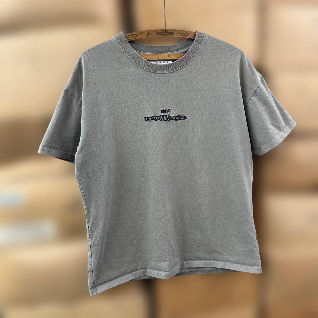 メゾンマルジェラ センター刺繍 反転ロゴ Tシャツ