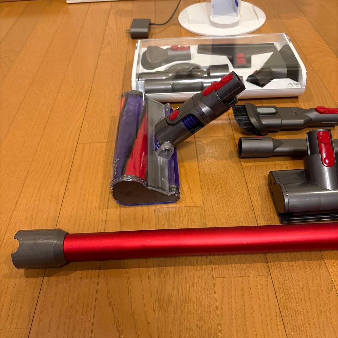 ダイソンV10 SV12 美品！　スタンド付き　分解洗浄済み