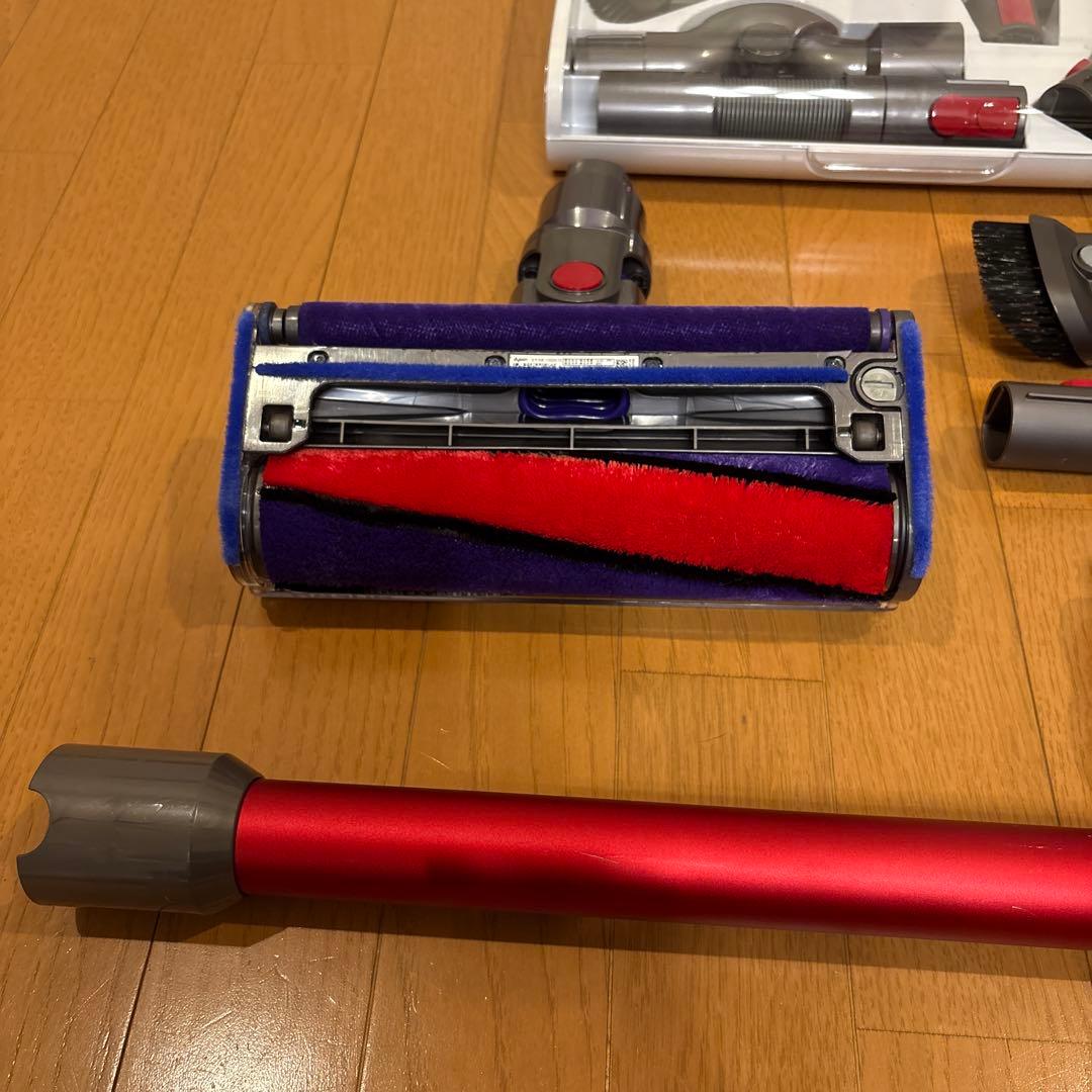 ダイソンV10 SV12 美品！　スタンド付き　分解洗浄済み