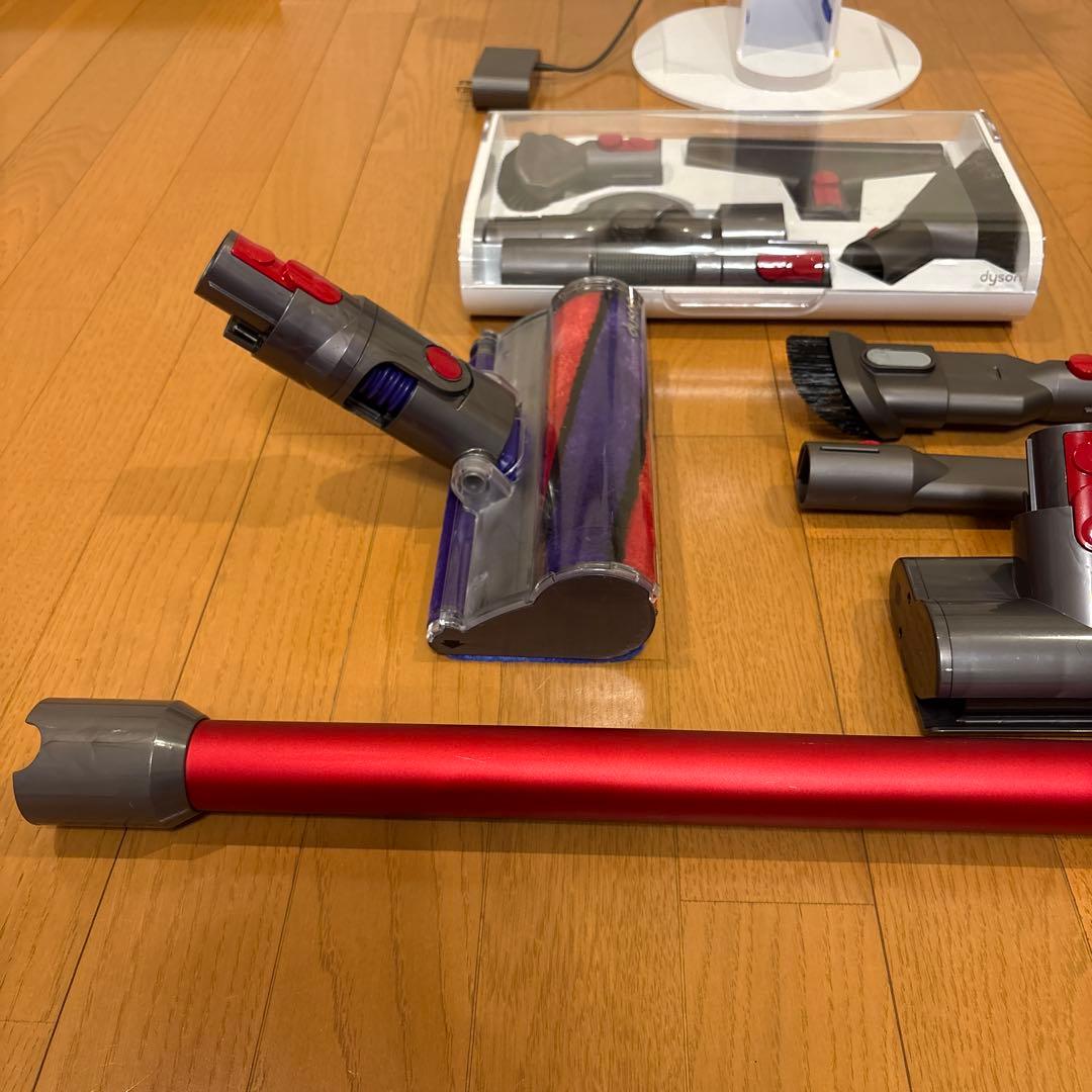 ダイソンV10 SV12 美品！　スタンド付き　分解洗浄済み