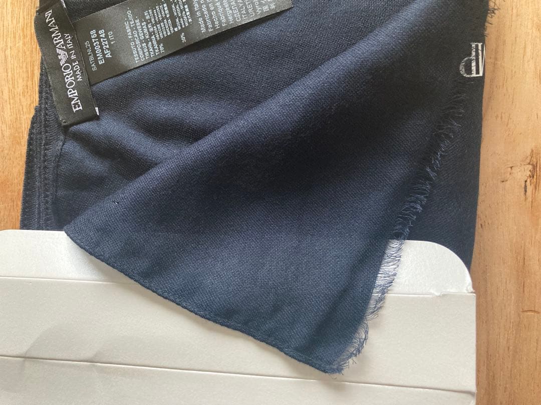 EMPORIO ARMANI ネイビー ストール