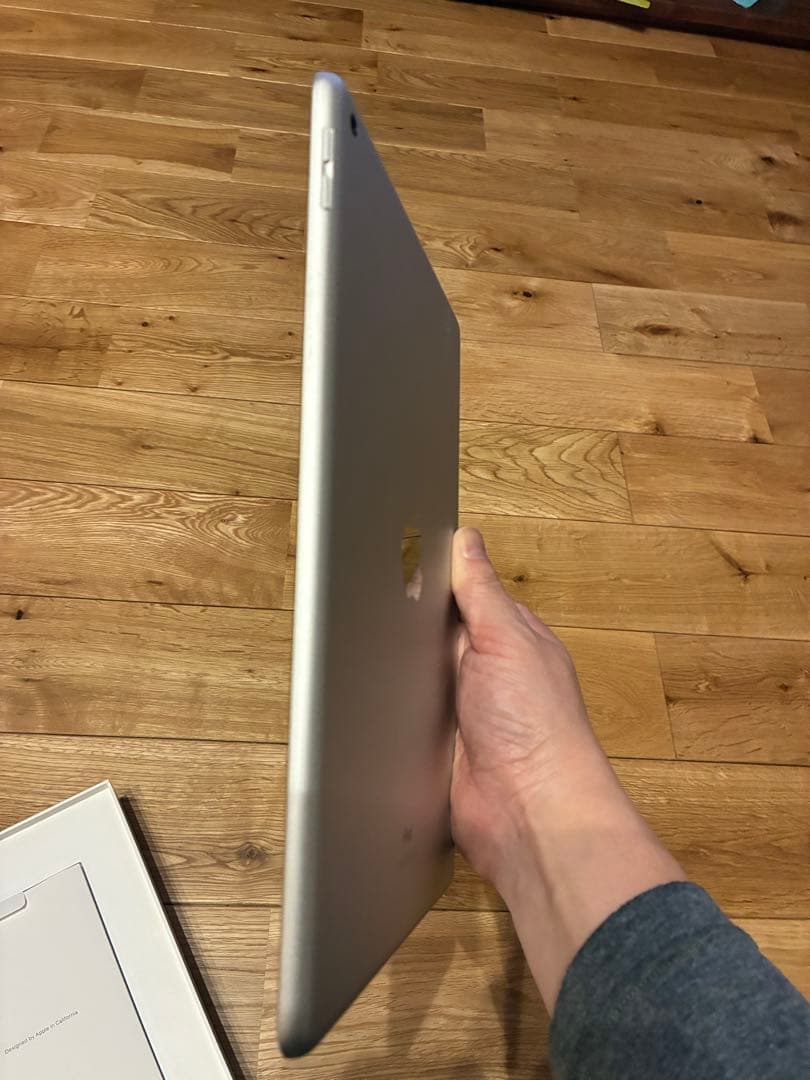 美品　付属品有　iPad (第9世代) シルバー 本体　64GB