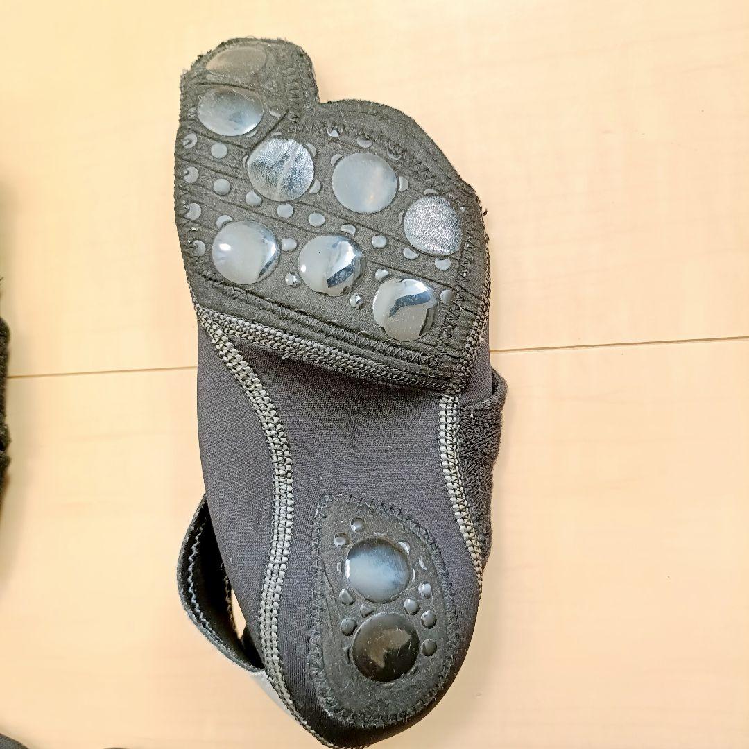 LAVAロゴ入りバーネス用グローブ&シューズMサイズ　匿名配送　即購入大歓迎