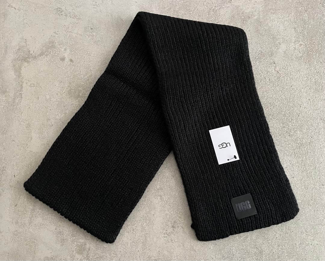 【未使用品】UGG ニットマフラー ブラック 黒