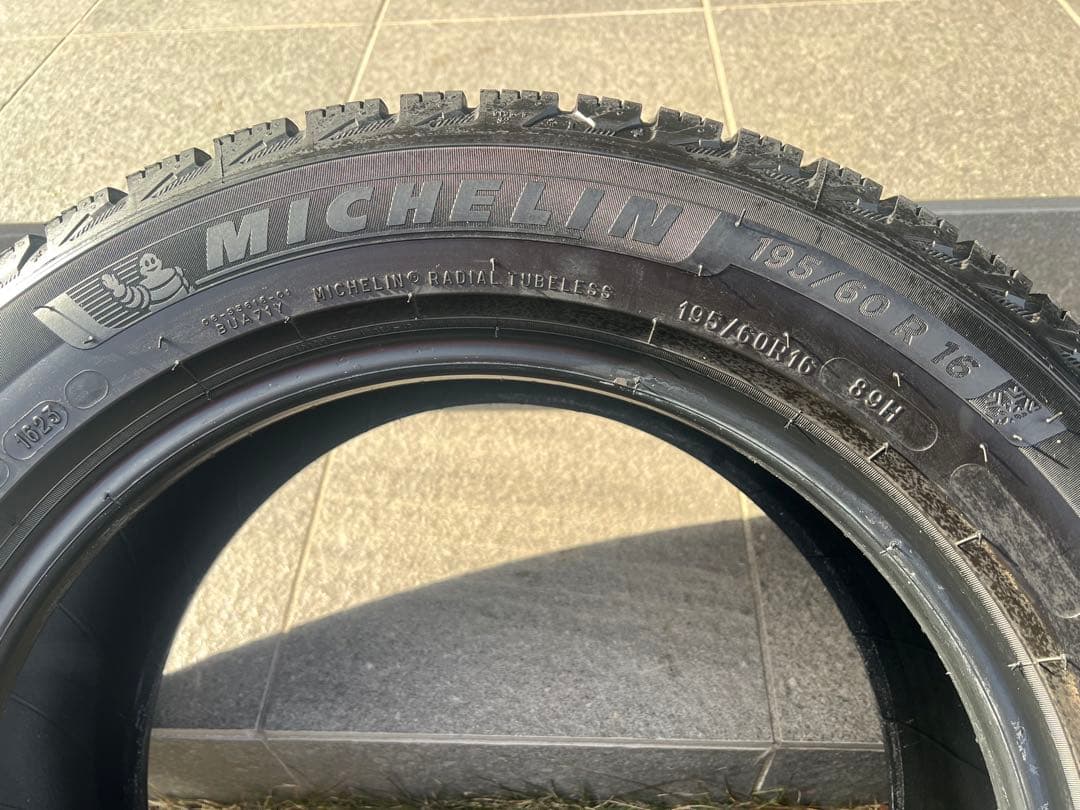 美品◆2023年◆バリ山195/60R16ミシュランX-ICEスタッドレス4本①