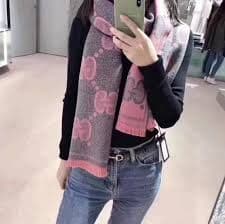 ❤新品箱袋付❤GUCCI マフラー ストール ショール スカーフ❤定価約８万円❤