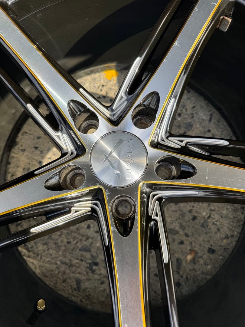 LUXALES ラグザレス　PW-V1 19インチ　8.5j 45 送料込み