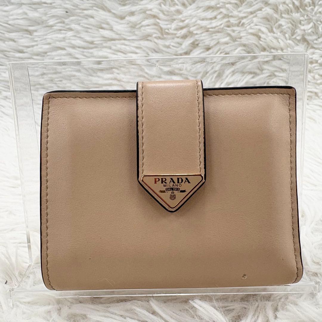PRADA プラダ 現行モデル 二つ折り 財布 三角ロゴ ベージュ系 ウォレット