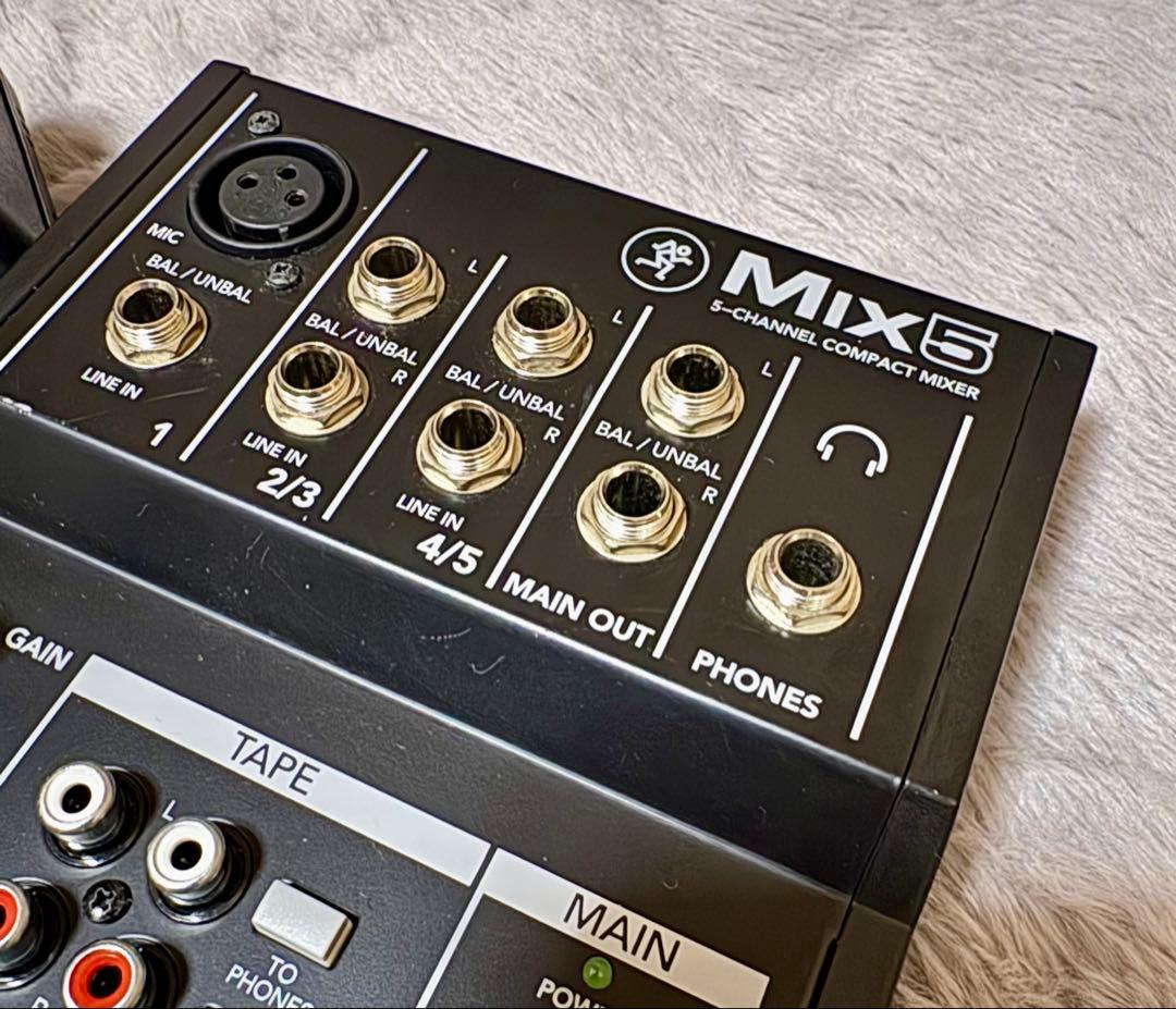 Mackie Mix5 5チャンネルミキサー