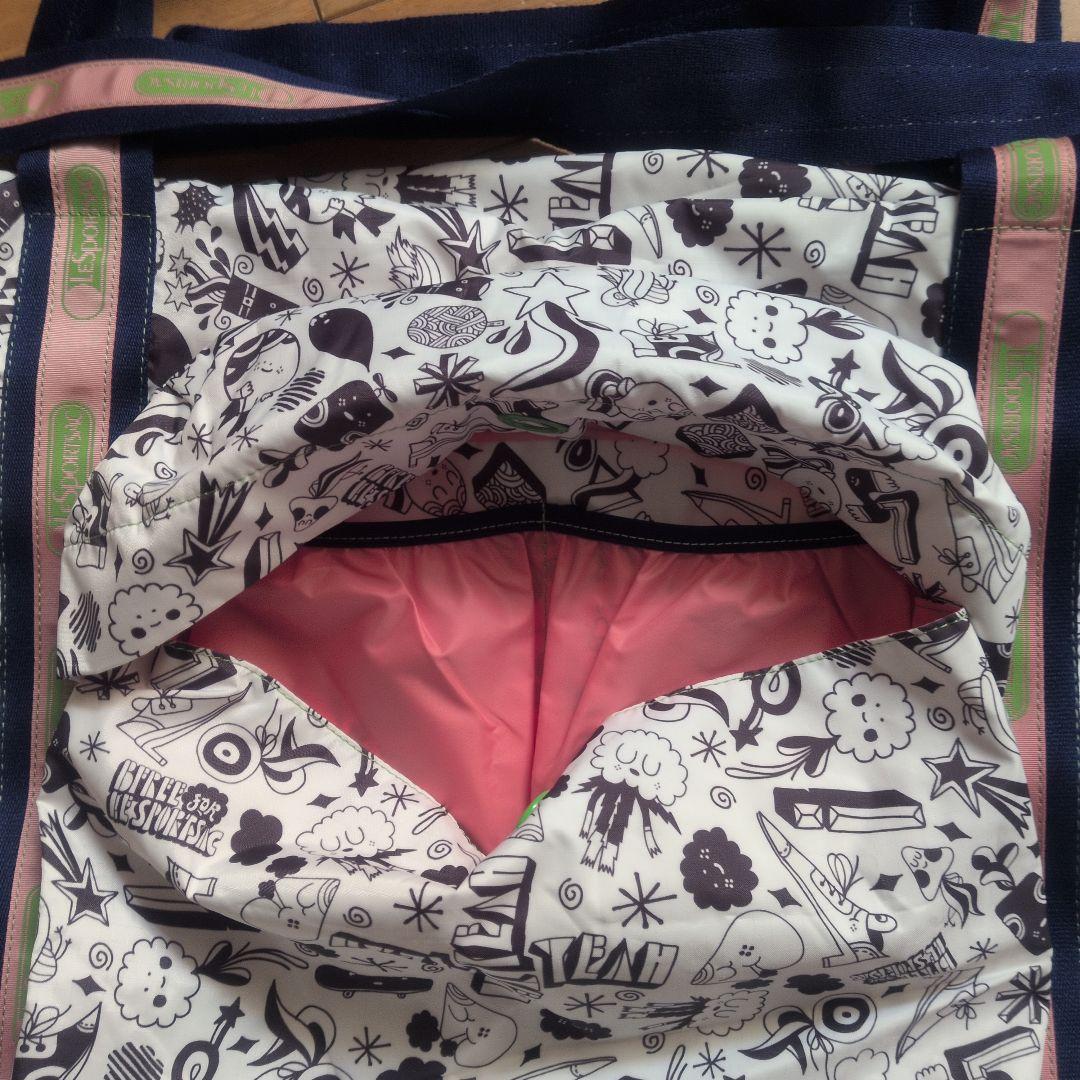 レスボートサック　LeSportsac 　肩掛けショルダー付き特大ボストンバッグ