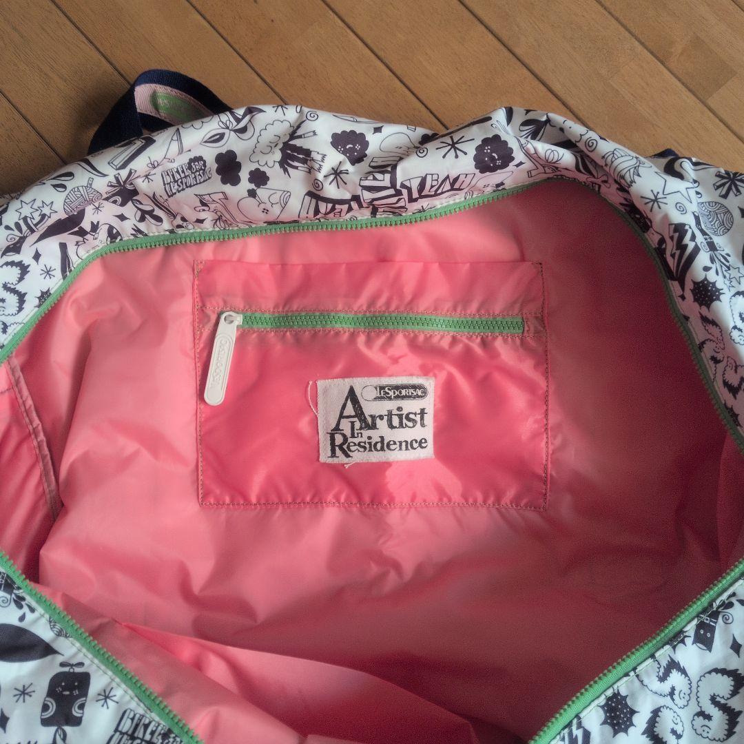 レスボートサック　LeSportsac 　肩掛けショルダー付き特大ボストンバッグ