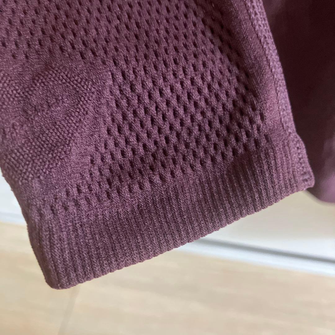 新品タグ付きRevealKnit フローラル長袖シャツ