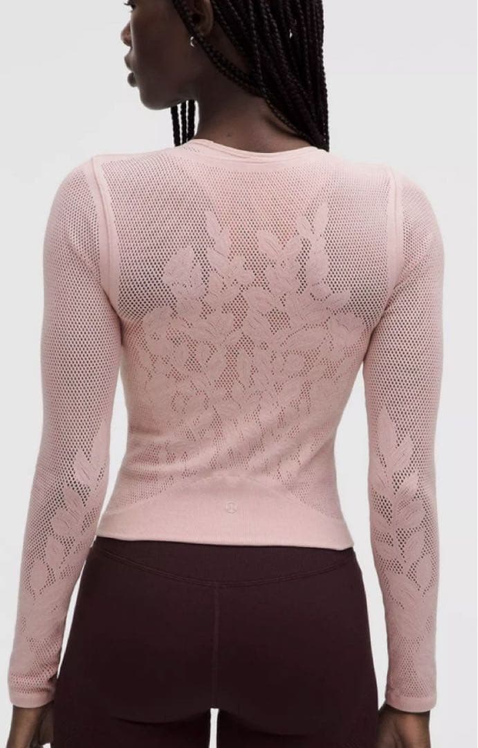 新品タグ付きRevealKnit フローラル長袖シャツ