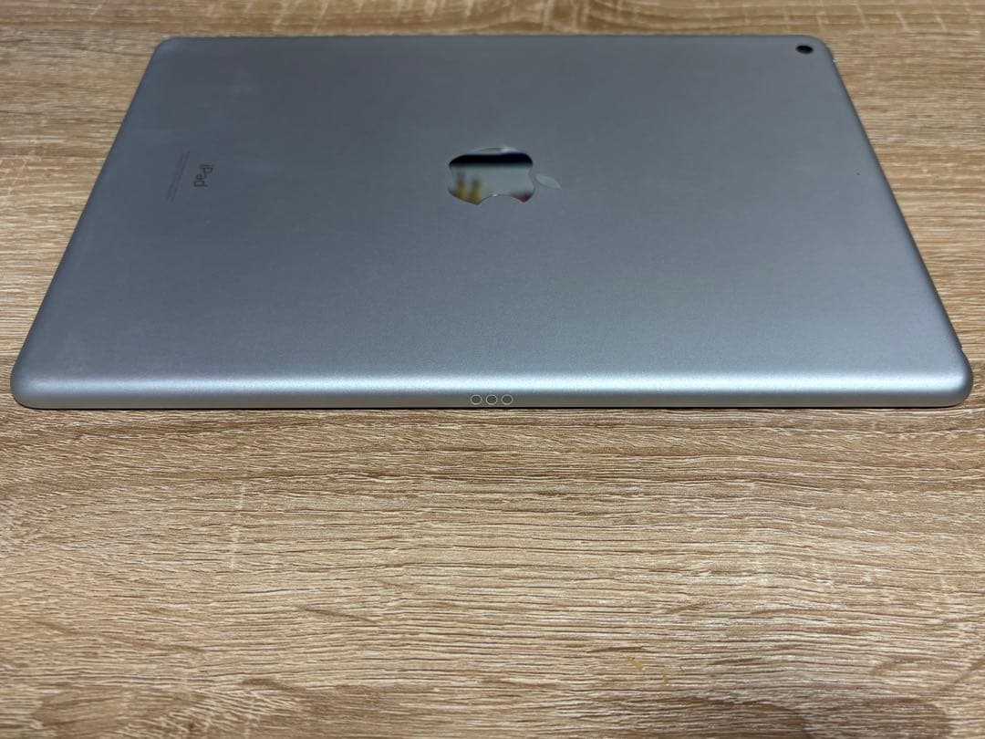 iPad 第9世代 シルバー Wi-Fiモデル 64GB