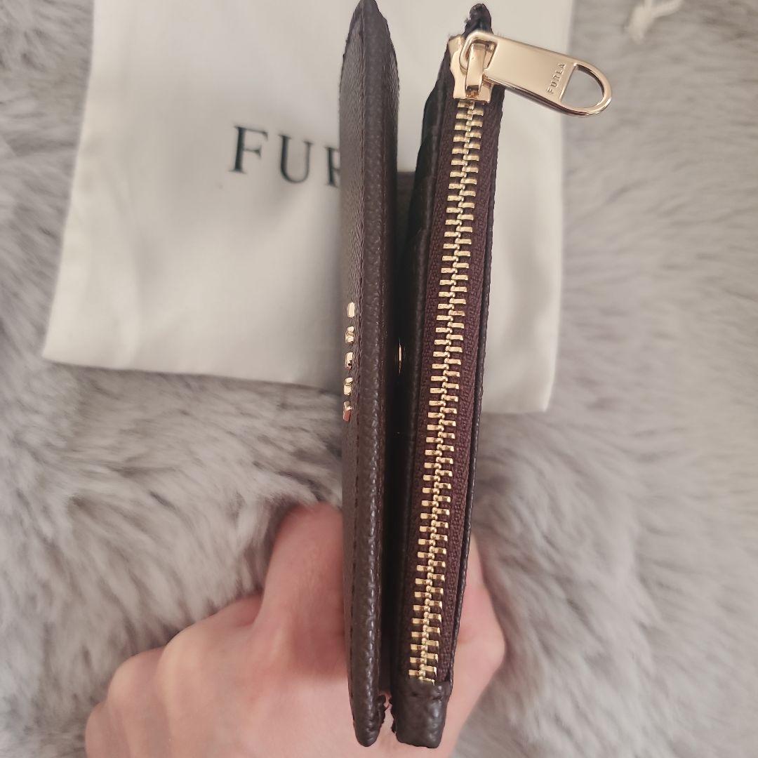 やなはる FURLA 財布　ブラウン　スリム　二つ折り財布